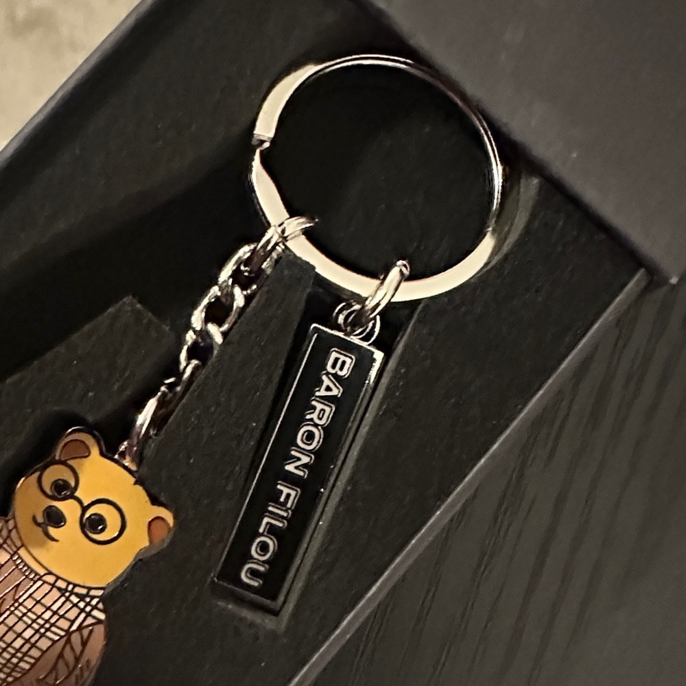Baron Filou Bear & Pup Enamel Keychain - Brown & Yellow Exclusive - Picture 2 of 3